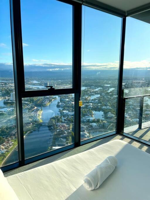 Appartement New Impressive 180° River View 1 Bed Apt With Pool 47F à Gold Coast Extérieur photo
